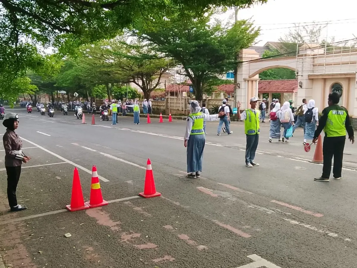 Kolaborasi Ekstrakurikuler PKS, Polisi Pelajar, dan Satpam