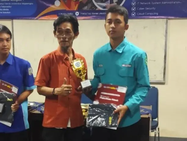 RPL SMKN 1 Majalengka Juara 3 LKS Tingkat Kabupaten 2026 Bidang IT Software Solution for Business