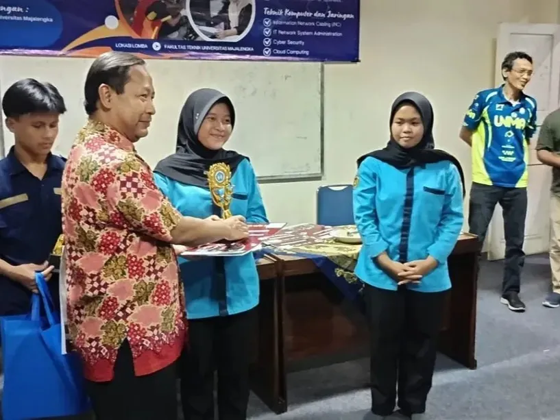 TKJ SMKN 1 Majalengka Juara 2 LKS Tingkat Kabupaten 2026 Bidang IT Network System Administration